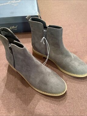 New universal thread Brenna boats 7.5